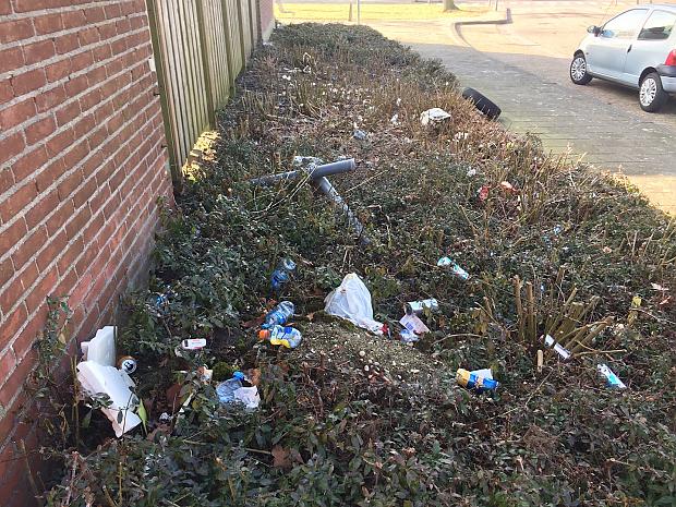 https://venlo.sp.nl/nieuws/2019/06/dankzij-sp-komen-er-meer-afvalbakken-tegen-zwerfvuil
